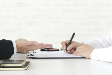 ビジネスイメージ―契約シーン