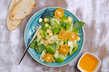Salad of raw vegetables