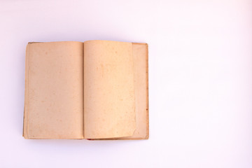 offenes, altes Buch