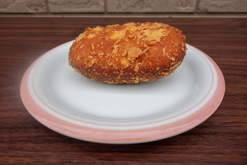 皿の上のカレーパン