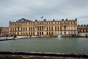Le Château de Versailles. Château de Louis XIV. château de la Renaissance. Un château...