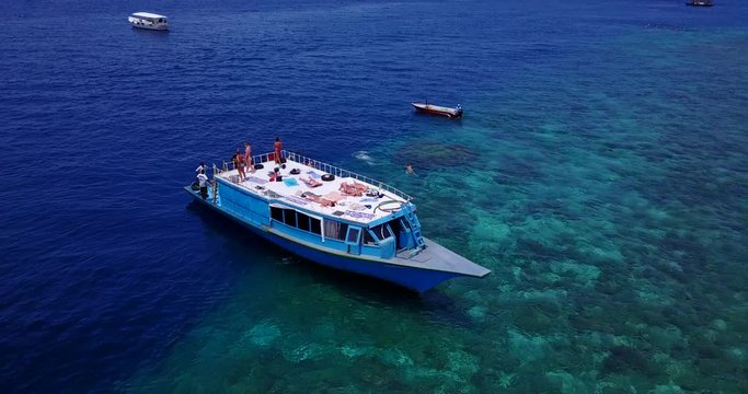 Vacation Cruise in the Tropical ocean close to the Maldives