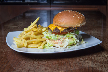 fast, meat, grilled, unhealthy, sandwich, lettuce, meal, bbq, food, burger, tasty, american, beef, cheeseburger, hamburger, snack, steak, barbecue, gourmet, onion, homemade, tomato, bun, wooden, chees