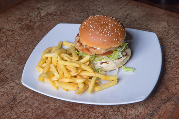 fast, meat, grilled, unhealthy, sandwich, lettuce, meal, bbq, food, burger, tasty, american, beef, cheeseburger, hamburger, snack, steak, barbecue, gourmet, onion, homemade, tomato, bun, wooden, chees