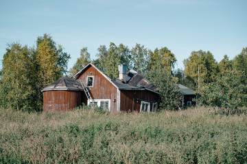 Fototapeta na wymiar Abandoned house in Lapland