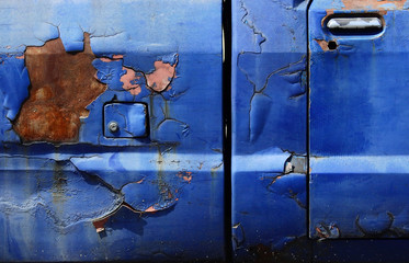 old blue car with crack texture