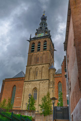 Fototapeta na wymiar Historischer Kirchturm in der Altstadt von Nijmegen