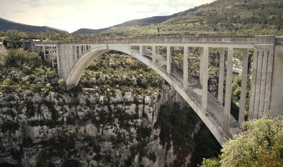 Pont sur les gorges du Verdon