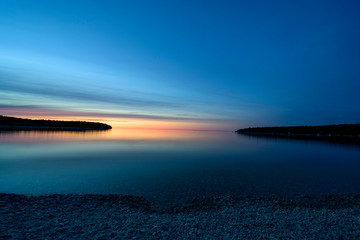 Fototapeta premium twilight over schoolhouse beach