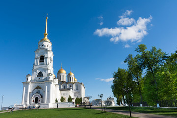 Fototapeta na wymiar Vladimir. View of the assumption Cathedral.