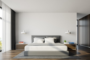 Fototapeta na wymiar White and wooden panoramic king size bedroom