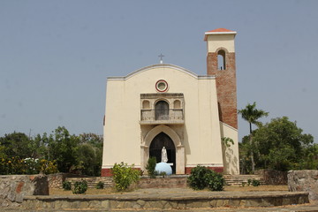 Fototapeta na wymiar Iglesia Las Américas, La Isabela, Puerto Plata