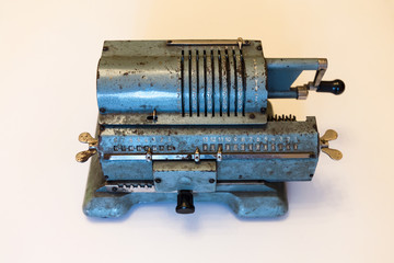 The first model of the computational mechanism is an arithmometer.