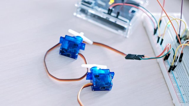 Microelectronics engineering. Experimental project. Microcontroller digital signal processing.