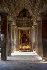 Fototapeta na wymiar small altar in angkor wat temple