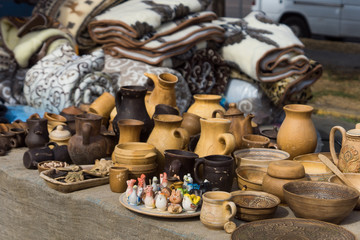 Obraz na płótnie Canvas a lot of national Ukrainian pottery. clay figures of animals.