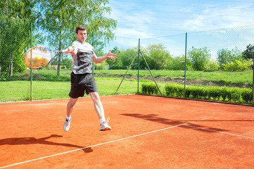 Learning the basic tennis forehand shot