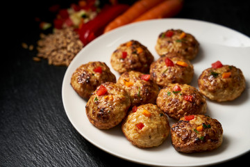 Fleischbällchen mit Gemüse