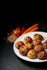 Fleischbällchen mit Gemüse