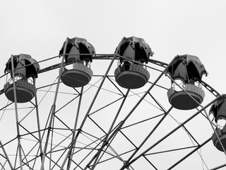 Black and white ferris wheel background