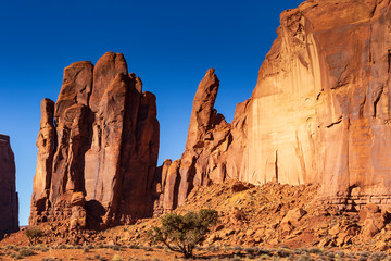Fototapeta premium Monument Valley on a sunny day