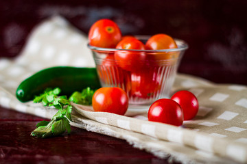 Tomates Cherrys, Cebolla y Chile Frescos para la ensalada