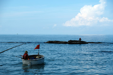 Vietnam Phu Quoc Traditional round boat "thungchay" traditional basket boat with vietnamese flag