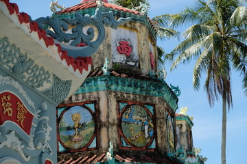 Vietnam Phu Quoc Kien Giang Pagoda Sung Hung Co Tu, upper pagoda area with details