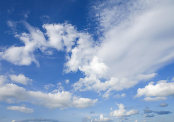 Fototapeta na wymiar sky and White clouds