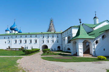 Fototapeta na wymiar Buildings on the territory of the Suzdal Kremlin