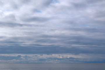 Fototapeta na wymiar stormy sky over the sea