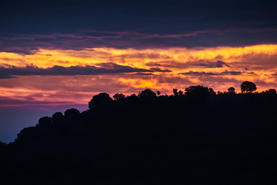 Amanecer nublado en Sierra Morena, C&oacute;rdoba