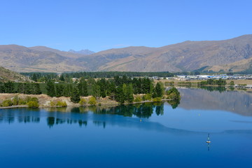 Naklejka premium Cromwell and Lake Dunstan, Otago, South Island, New Zealand
