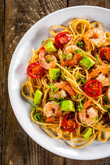 Pasta with shrimps and vegetables