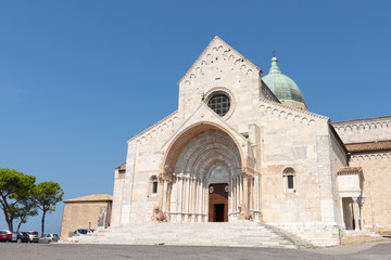 Fototapeta na wymiar Cathédrale Saint-Cyriaque d'Ancône, Italie