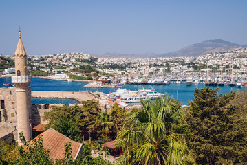 Obraz premium Aerial view from Bodrum fortress historical fortification located in the port city of Bodrum, Turkey
