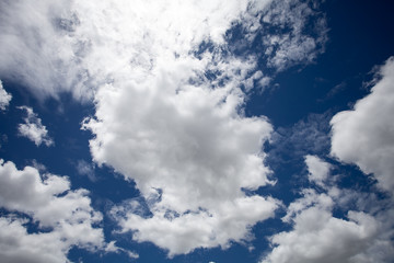 Obraz premium cloud with blue sky background