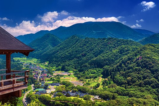 山形県・山形市 夏の山寺からの風景