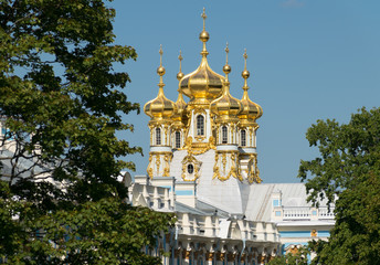 Fototapeta na wymiar Golden domes of Catherine Palace in the town of Pushkin (Tsarskoye Selo), Russia