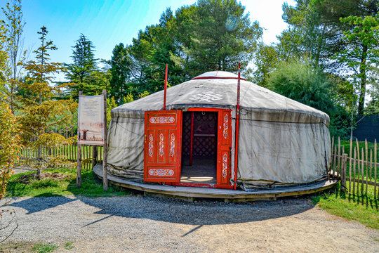 Indianer Zelt im Zoo Punta Verde in Lignano (Italien)