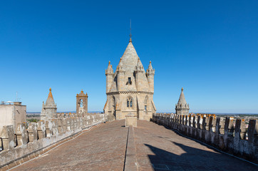 Fototapeta na wymiar Cathedral of Evora, Portugal, formally known as Basilica of Our Lady of the Assumption, rooftop