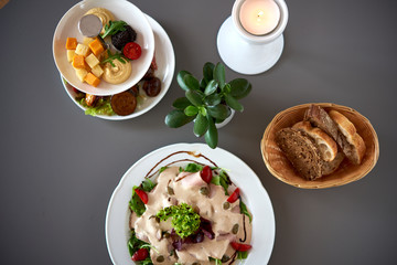 Frühstücksetagere
