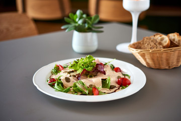 Salat mit Tunfisch 