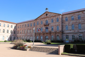 Hôtel de ville de la commune de Caluire et Cuire - Département du Rhône - Ancienne Maison des Frères des Ecoles Chrétiennes