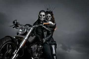 Foto op Plexiglas Zombies yendo a fiesta de halloween en motocicleta © Guillermo