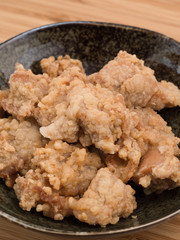 若鶏の唐揚げ
