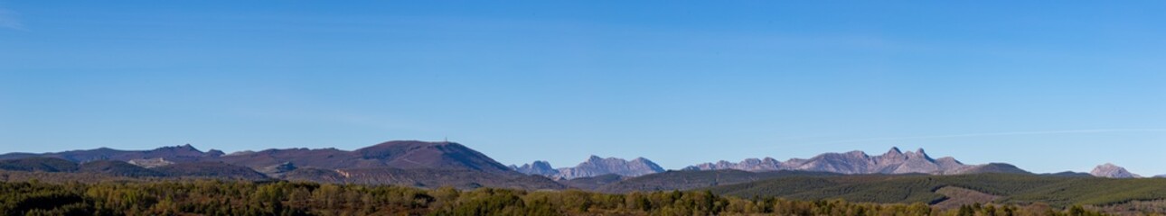 Fototapeta premium Puerta a Picos de Europa