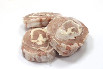 rotolini fette di carne arrotolate con formaggio