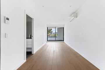 Empty and unfurnished brand new apartment