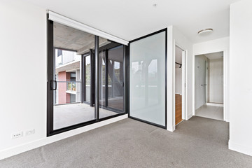 Empty and unfurnished brand new apartment